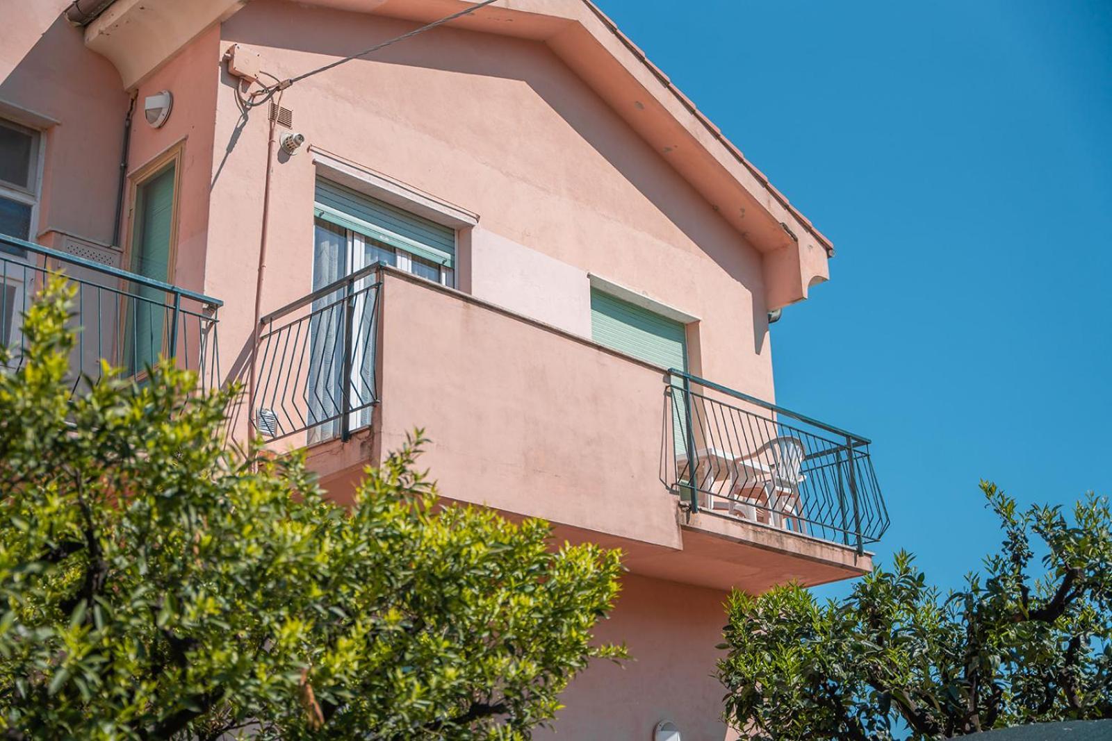 Casa Vacanze Ferrando Pietra Ligure Exterior photo