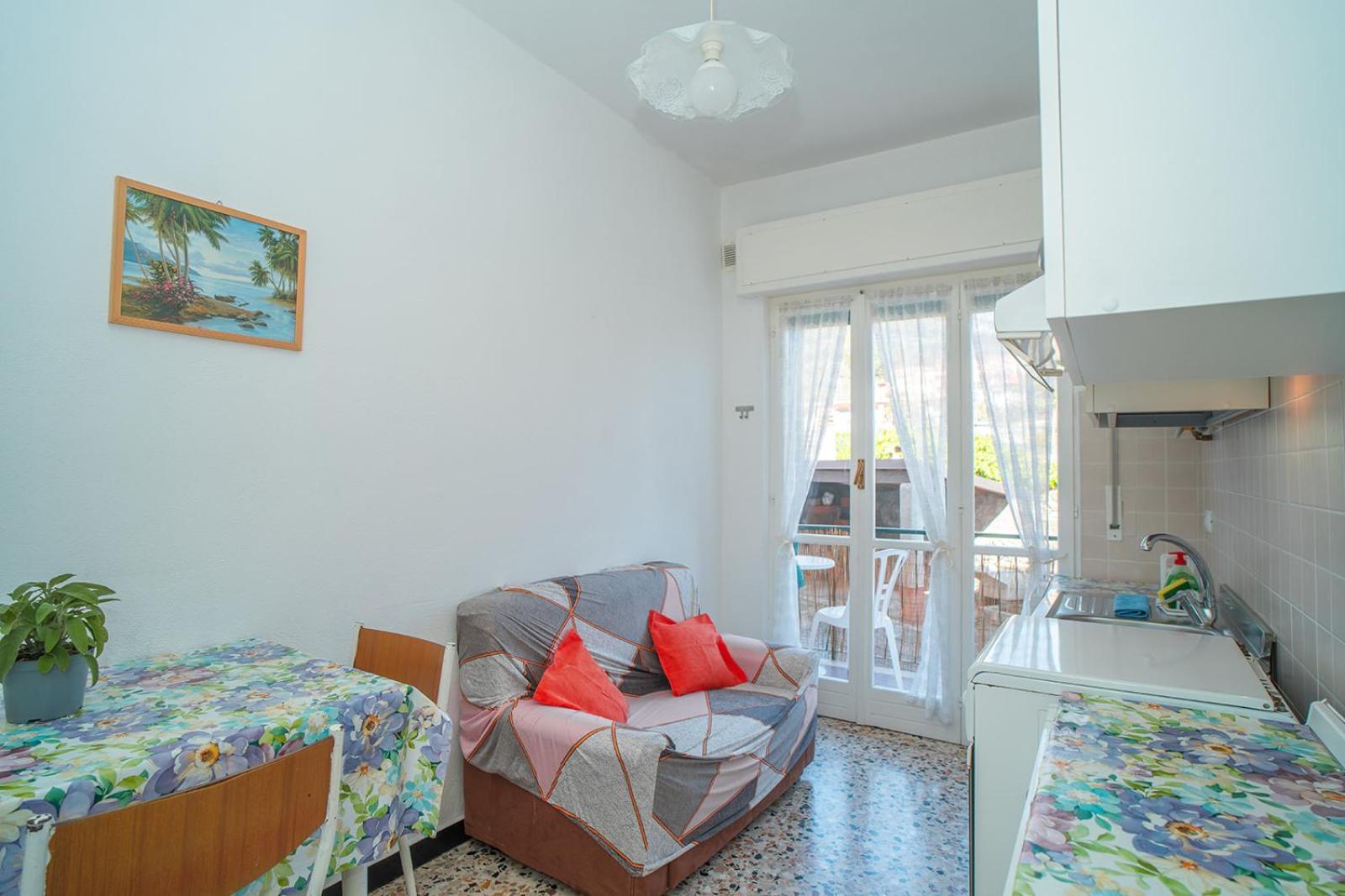 Casa Vacanze Ferrando Pietra Ligure Exterior photo